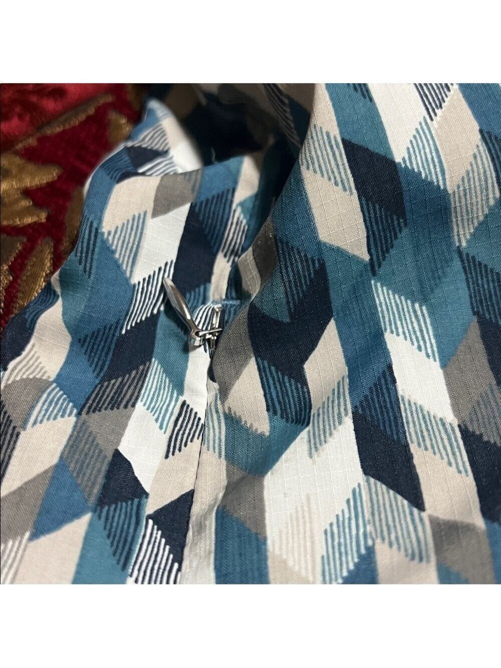 Royal Robbins Blue Geometric Button Down Shirt. XL - Picture 11 of 11
